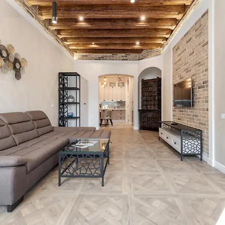 Grand Rynok Square Διαμέρισμα