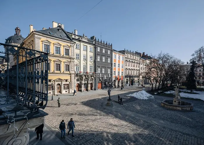 Grand Rynok Square *